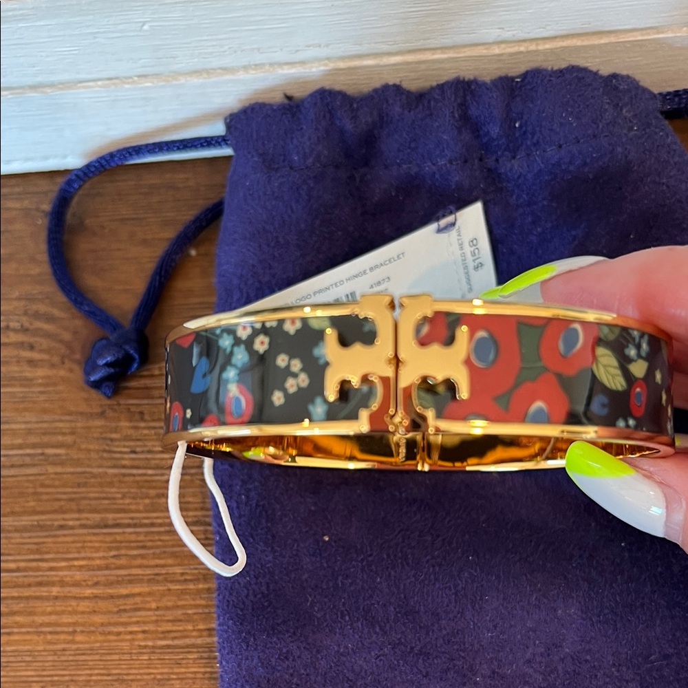 NWT Tory Burch Kira Raised Red and Blue Enamel Hinged Bracelet 7mm - Picture 8 of 9